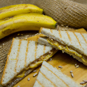 Imagem da receita  Sanduíche de Banana com Mante...
